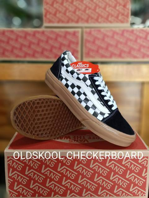 VANS OLDSKOOL CHECKERBOARD BLACK AND WITH SOL GUM PREMIUM