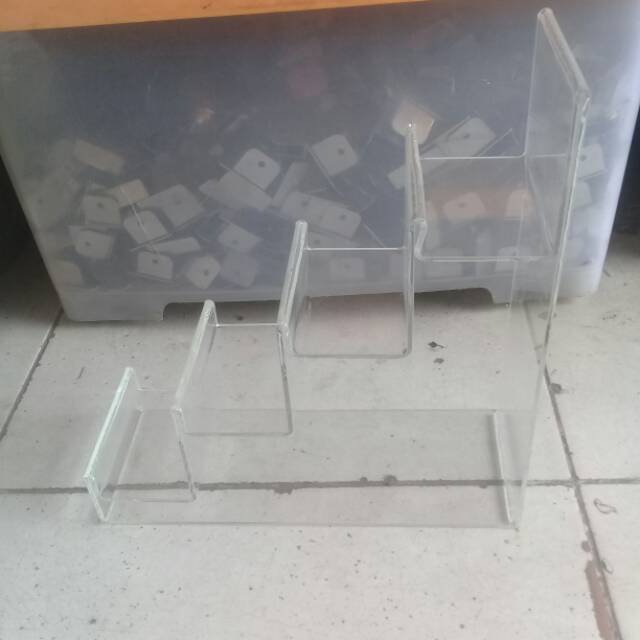 

Akrilik tas 4susun