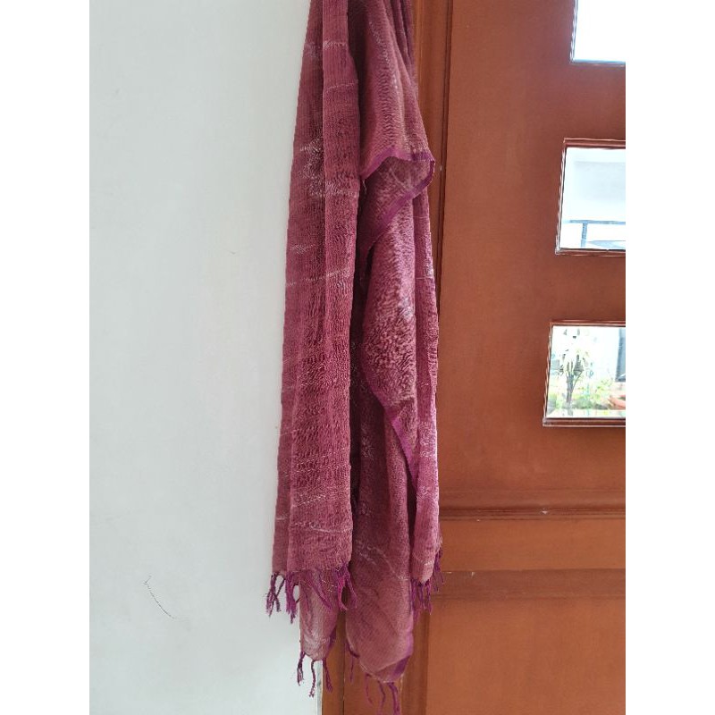 syal / selendang ungu tua