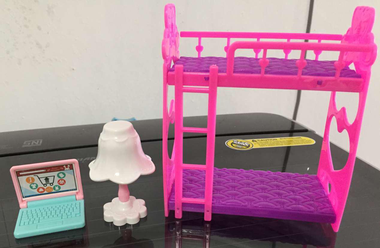 1 Set Tempat Tidur Barbie Dengan Tangga