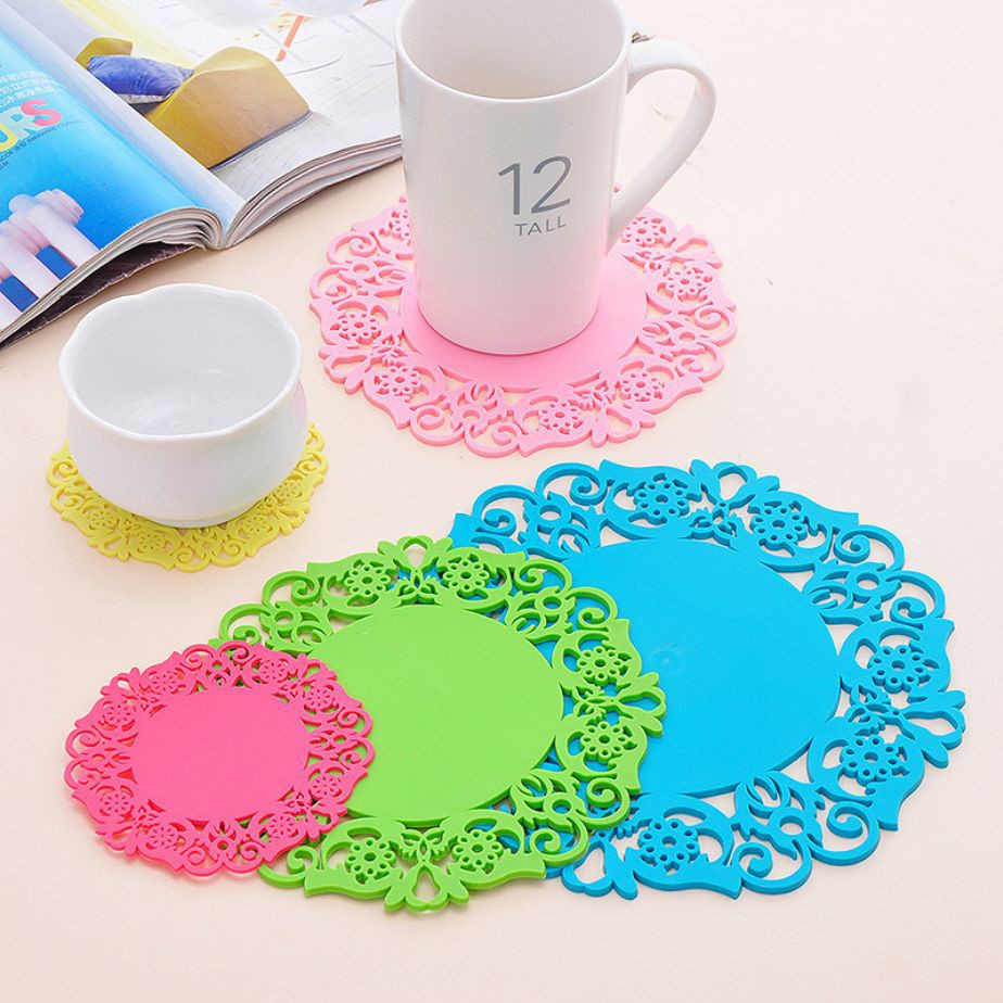 Tatakan Gelas Cangkir Silikon Motif Renda Warna Random / Alas Tatakan Gelas Cup Mug