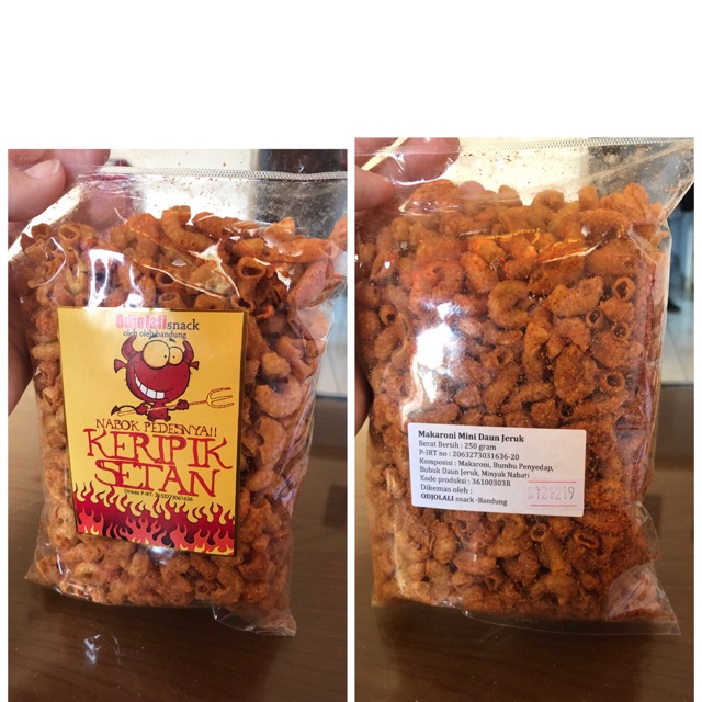 

Makaroni Mini keripik setan khas Odjolali