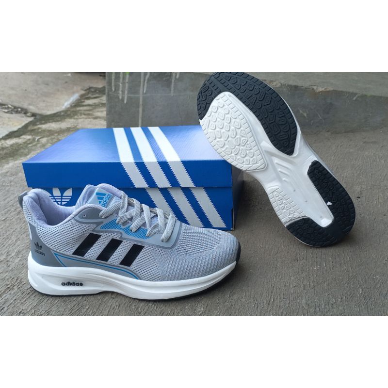 sepatu runing pria adidas