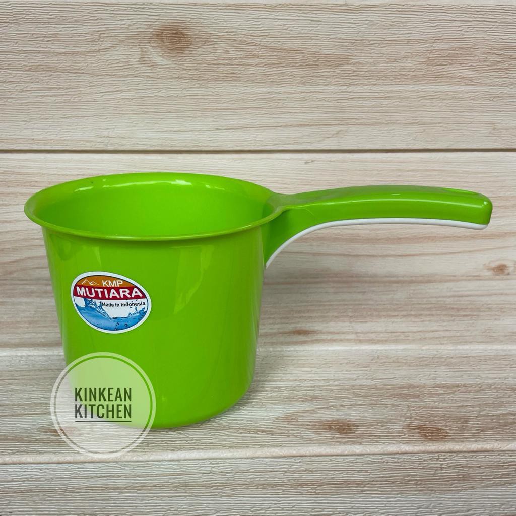 Gayung Mandi Plastik Warna - KMP Mutiara