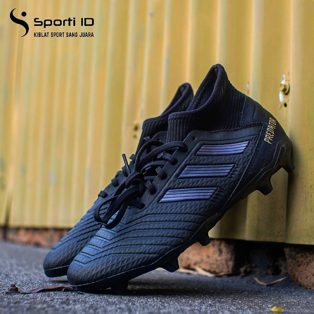 Sepatu Bola Adidas Predator 19.3 FG  - Full Black/Cblack F35594 Original