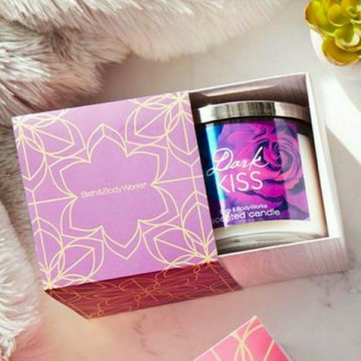 BATH &amp; BODY WORKS DARK KISS 3-WICK SCENTED CANDLE 411 G LILIN WANGI 3 SUMBU UKURAN BESAR PENGHARUM RUANGAN