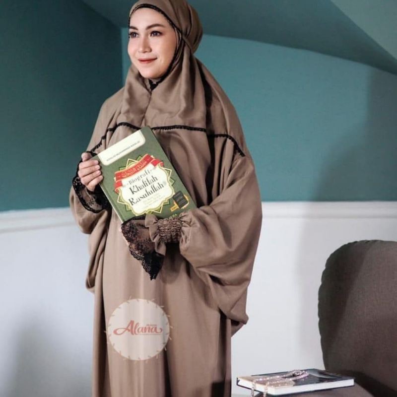 mukena terusan Alana