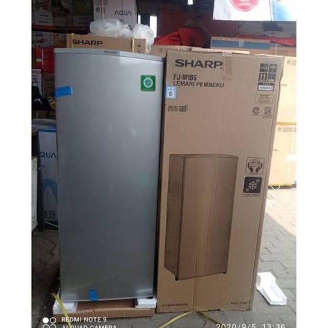 SPESIAL PROMO CUMA HARI INI Freezer Sharp 8 Rak FJ-M195N-SS / 195NSS (Freezer Pembeku Es Batu)