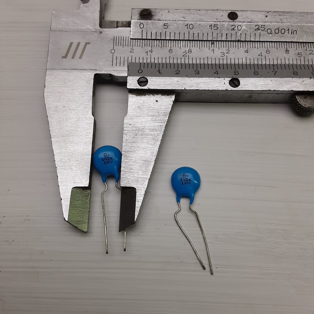 Capasitor 1n1kv ceramic