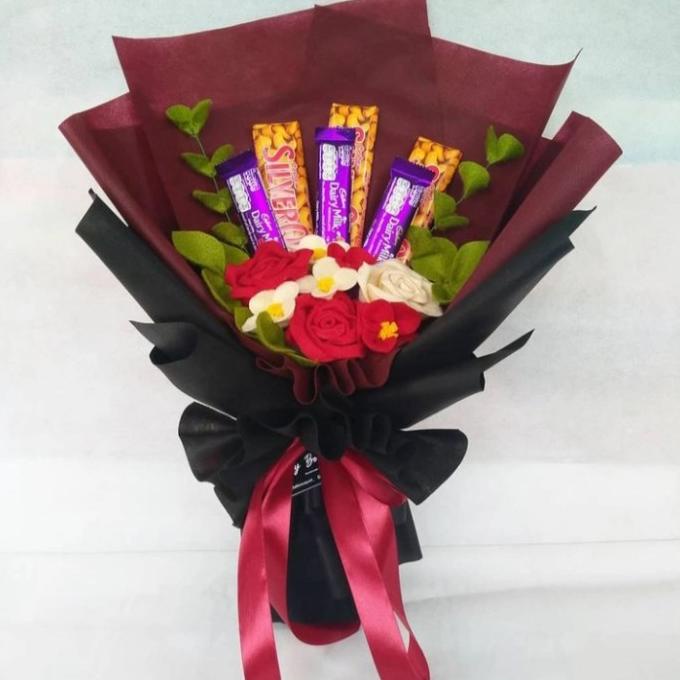 

BUKET COKLAT SILVERQUEEN WISUDA / BUKET BUNGA / KADO VALENTINE DG654EAFVD