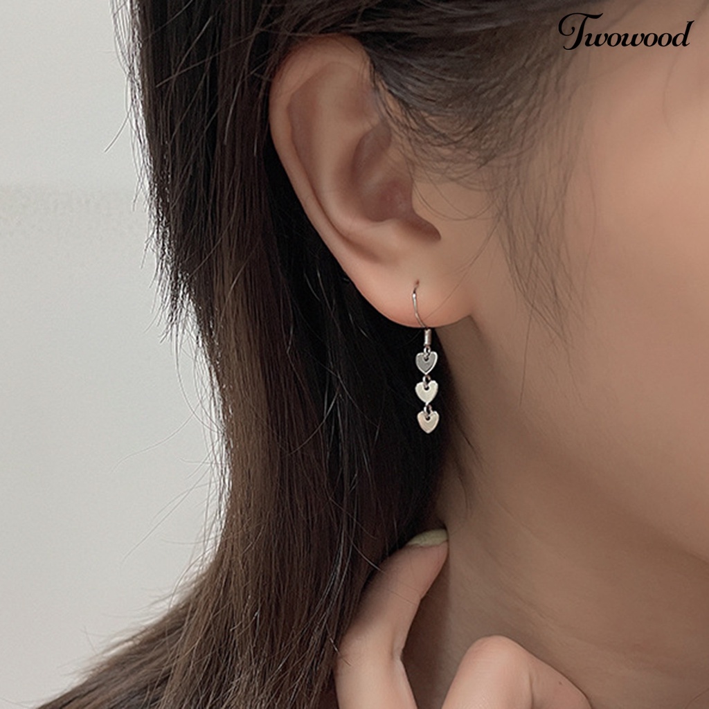 Anting Juntai Bentuk Hati Aksen Rumbai Untuk Kencan