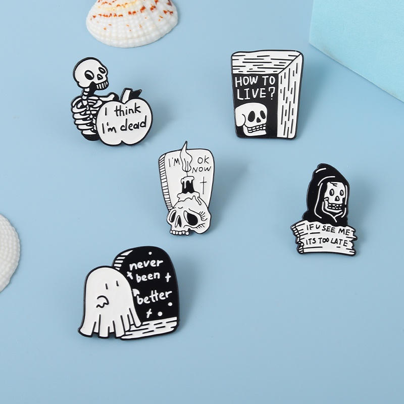 Bros Pin Enamel Bentuk Tengkorak Halloween 5 Gaya Goth Punk Untuk Aksesoris Tas Ransel