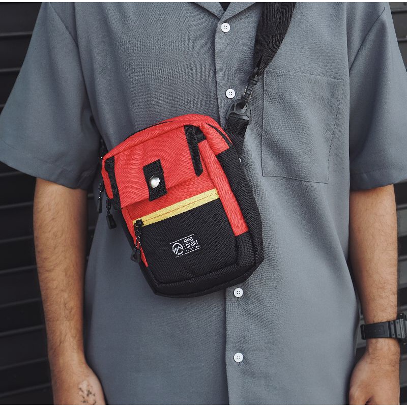 Tas Slempang Pria Combinasi Outfit Elegant Simpel