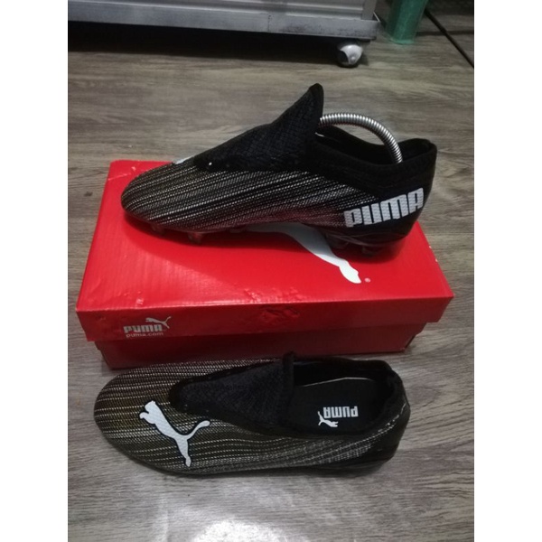 Sepatu Sepak Bola Puma Ultra
