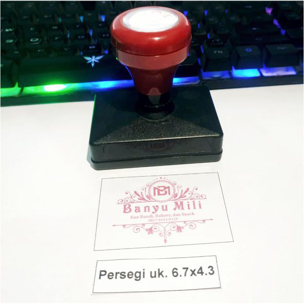 

Stempel Flash Persegi Ukuran 6.7x4.3cm nama tandatangan, lunas stample, stemple onlineshop, stampel