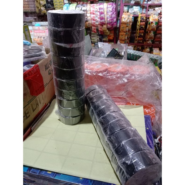 

Solasi Hitam Templek Ukuran besar