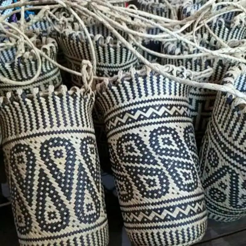 anjat rotan kecil selempang