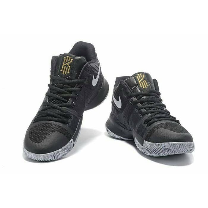 Terlaris  Sepatu Basket Nike Kyrie 3 BHM Official