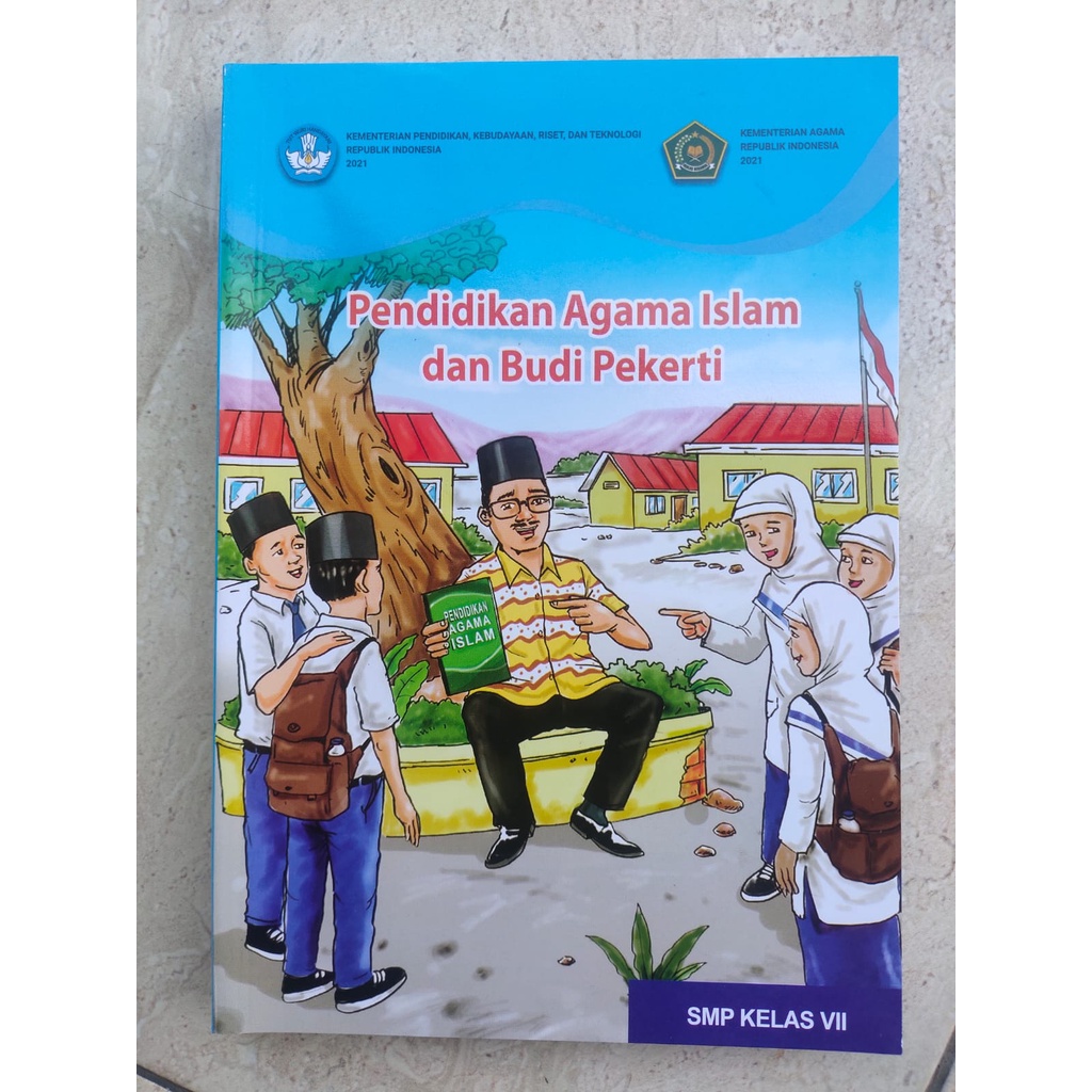 

Pendidikan Agama Islam dan Budi Pekerti SMP/MTS Kelas 7 KURIKULUM MERDEKA