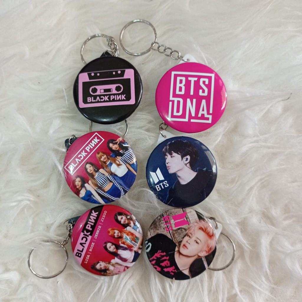 gantungan tas/gantungan BTS/gantungan kunci/gantungan BLAKPINK/gantungan/ultraman/RANDOM