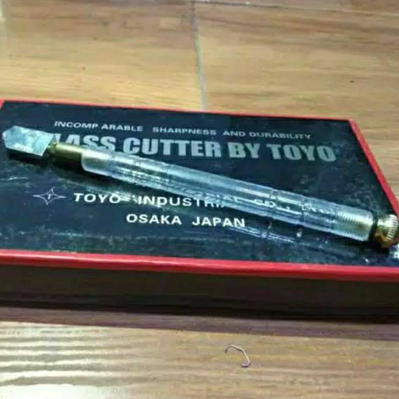 

Alat potong kaca manual TOYO CUTTER TC-30 JAPAN