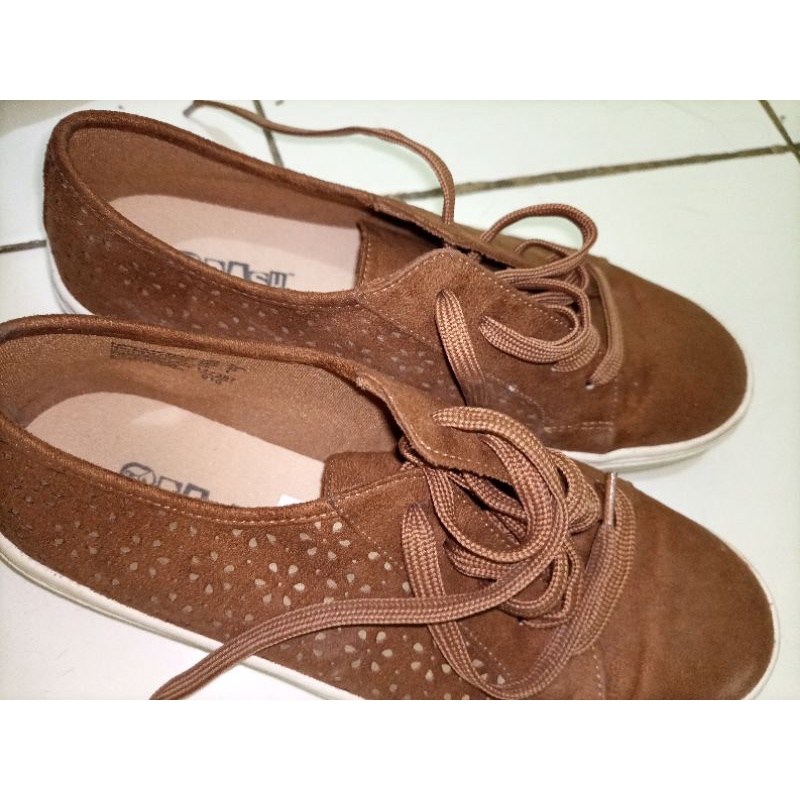 Sneaker shoes Payless Brash