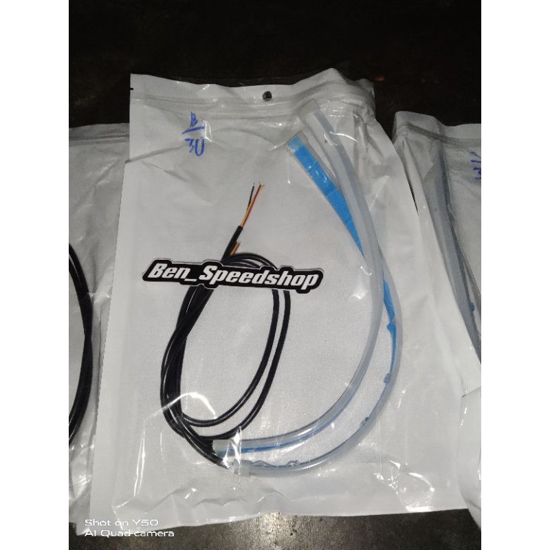 Lampu LED alis 2 mode, lampu kota + Lampu sein running