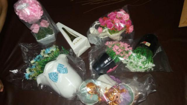 Set Bunga Plastik Aster Dengan Pot Dinding