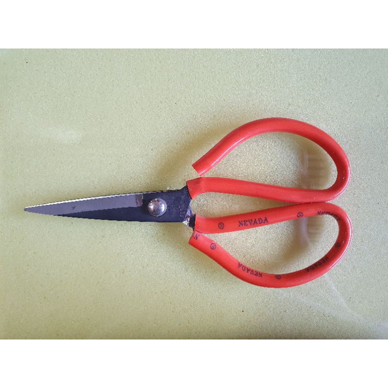 

Gunting Serbaguna Nevada