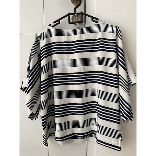 Preloved blouse putih garis biru model batwing