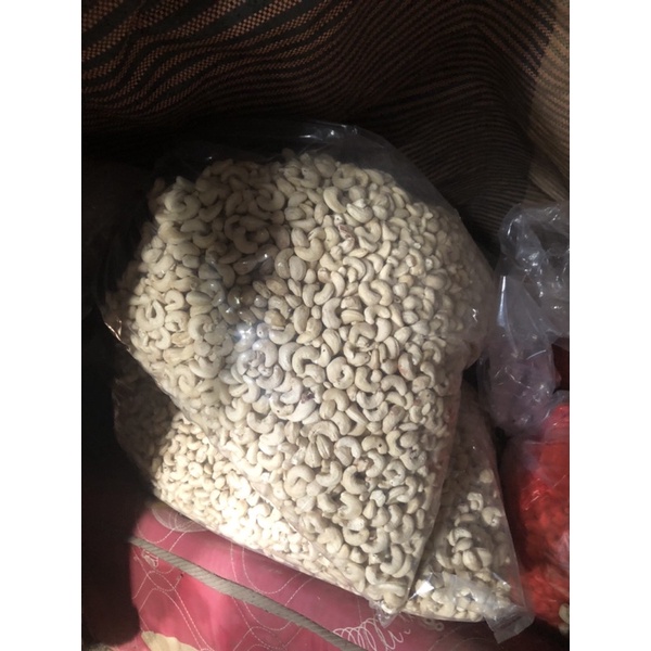 

KACANG METE