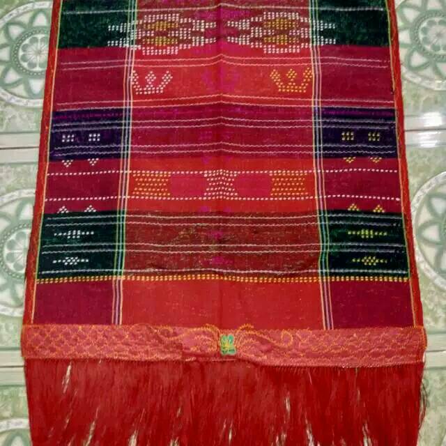 Ulos Sadum tikar-tikar terawang rambu padat