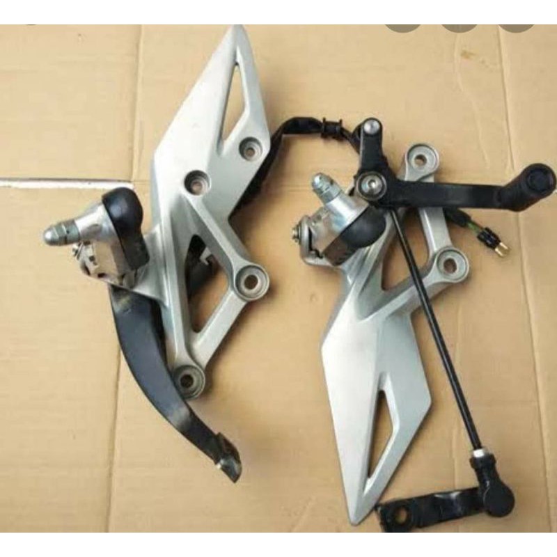 Step Foot Step Pijakan Kaki depan CBR 150 LED