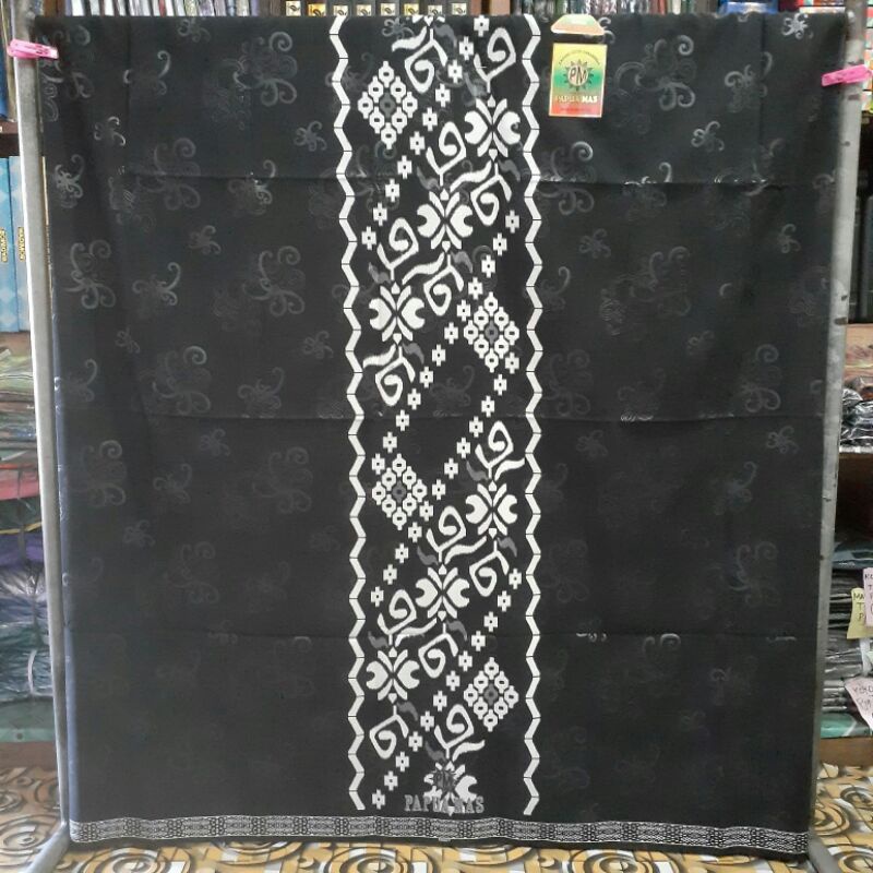 SARUNG PAPUA MAS SUPER JUMBO WARNA HITAM