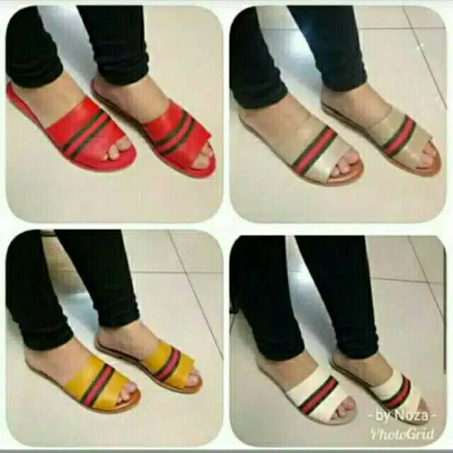Sandal teplek kulit sapi asli motif guci