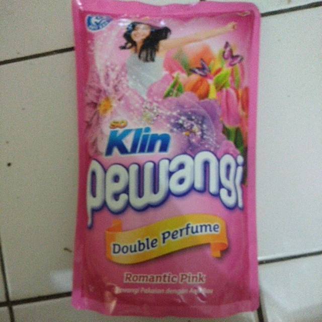 So Klin pewangi double perfume 800 ml