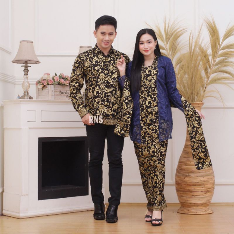 COUPLE BATIK KEBAYA KUTUBARU,COUPLE BROKAT LAMARAN,COUPLE KEBAYA BROKAT