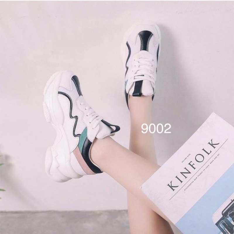 sneakers 9002c size 36,37 tinggi 5cm wanita import realpict