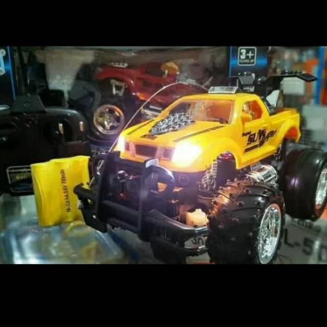 Rc mobil mainan jeep