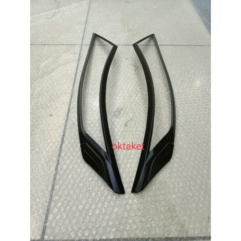 garnish lampu atas all new triton 2019 hitam