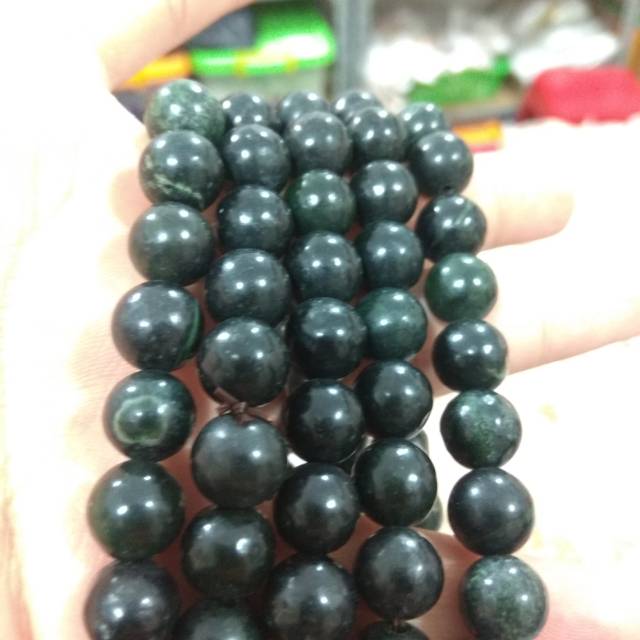 Gelang black jade
