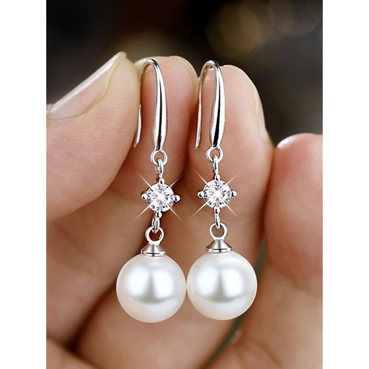 Anting Juntai Bentuk Bulat Aksen Mutiara Imitasi Warna Silver Untuk Wanita