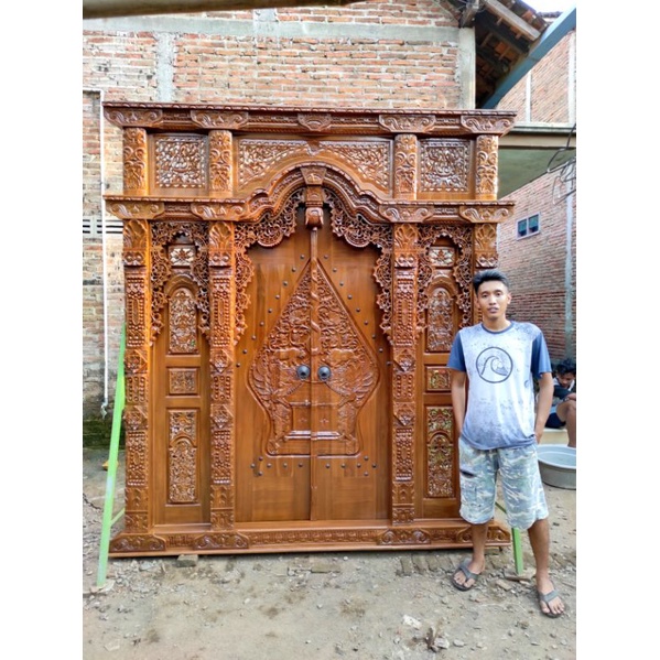 pintu ukir gebyok / pintu wayang/ berkualitas