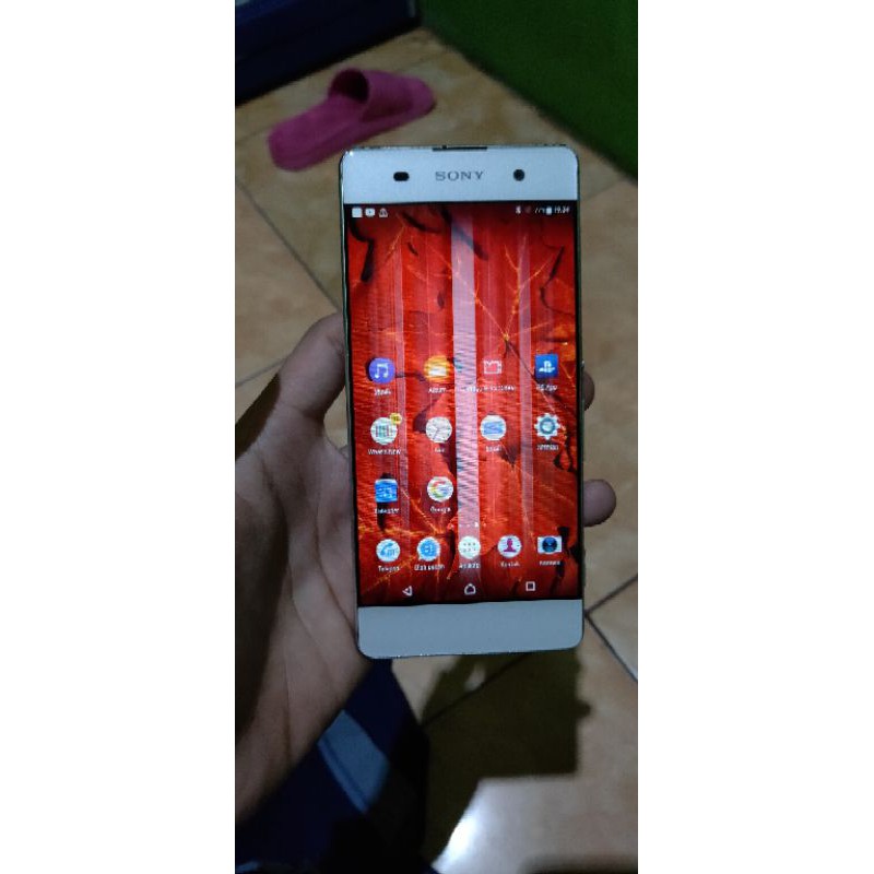 HP Sony Xperia XA