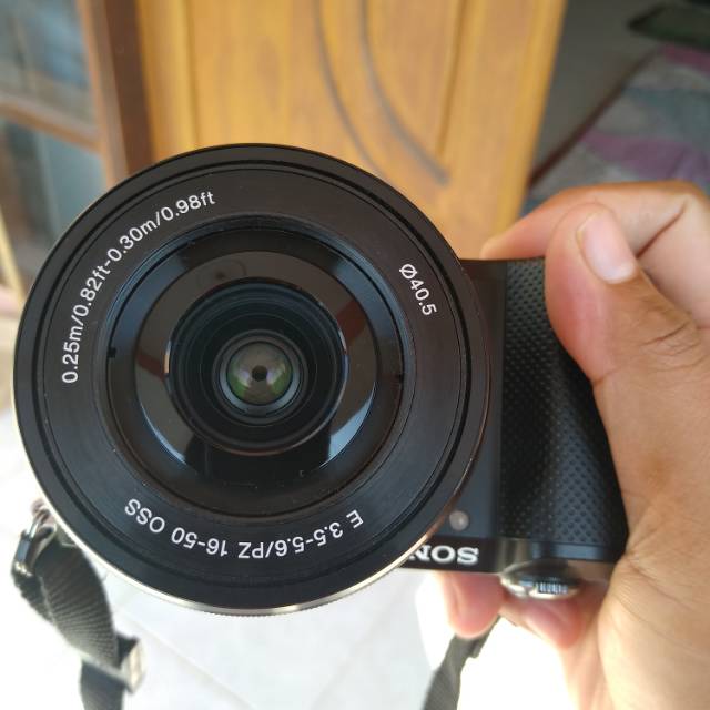 Sony a5000