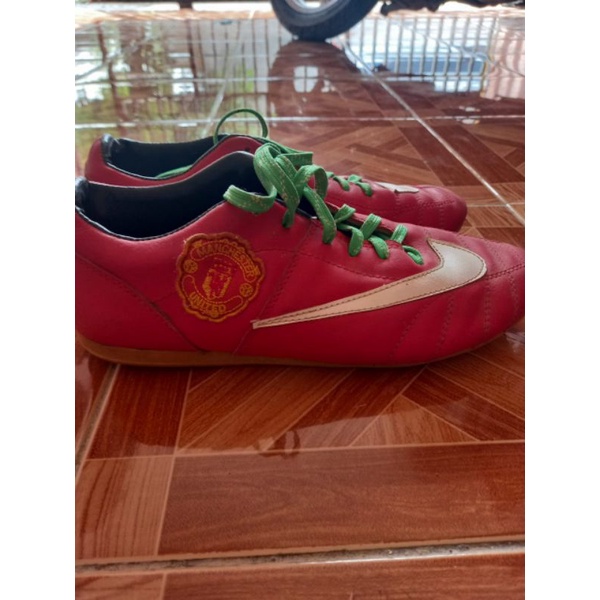 sepatu futsal asli kulit original