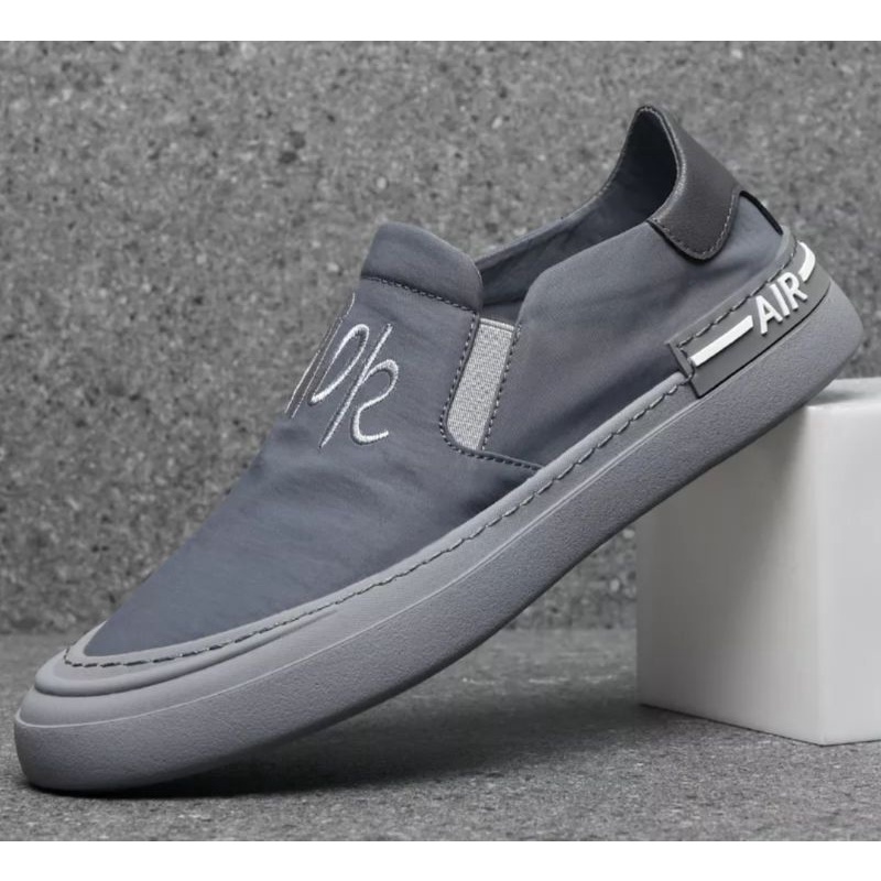 SEPATU CASUAL PRIA IMPORT