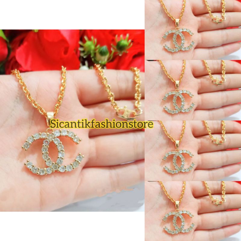 Kalung Titanium Liontin Chanell Gold Fashion Wanita Terlaris Anti Karat Tidak Luntur Kalung Wanita