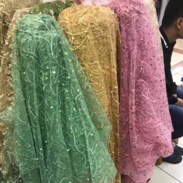 Kebaya Tile Mutiara : Gambar Baju Kebaya Brokat Tile - Galeri Busana dan Baju Muslim - .kebaya mutiara modern / baju kebaya / kebaya terbaru 2021 / kebaya kondangan / kebaya akar mutiara / kebaya tule mutiara / kebaya mutiara.