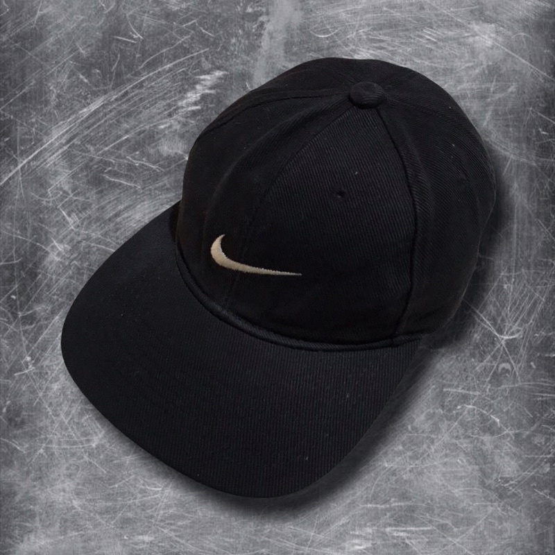 topi nike vintage second
